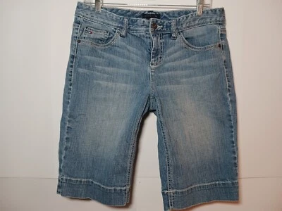 Tommy Hilfiger Low Rise Bermuda Jean Shorts Women's Size 10 Light Blue 32X12 - Image 1 of 4