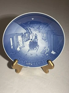 1979 Bing & Grondahl Blue And White Christmas Plate Jule After Denmark 9079 - Picture 1 of 3