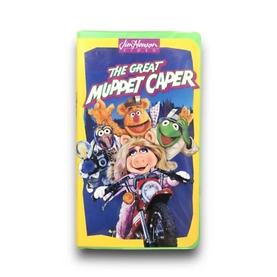 The Great Muppet Caper VHS 1995 Clamshell Jim Henson Kermit Gonzo Miss Piggy - Image 1 of 4