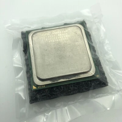 AMD Opteron CPU 8220 Dual Cores 2.8GHz 2M 2800MHz Processor  OSY8220GAA6CR - Image 1 of 4