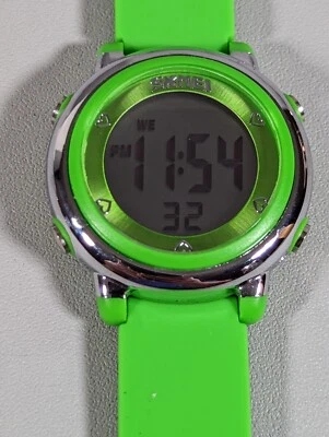 Reloj SKMEI Digital Día Fecha Alarma Retroiluminación Verde Banda Silicona Foto 1 de 4