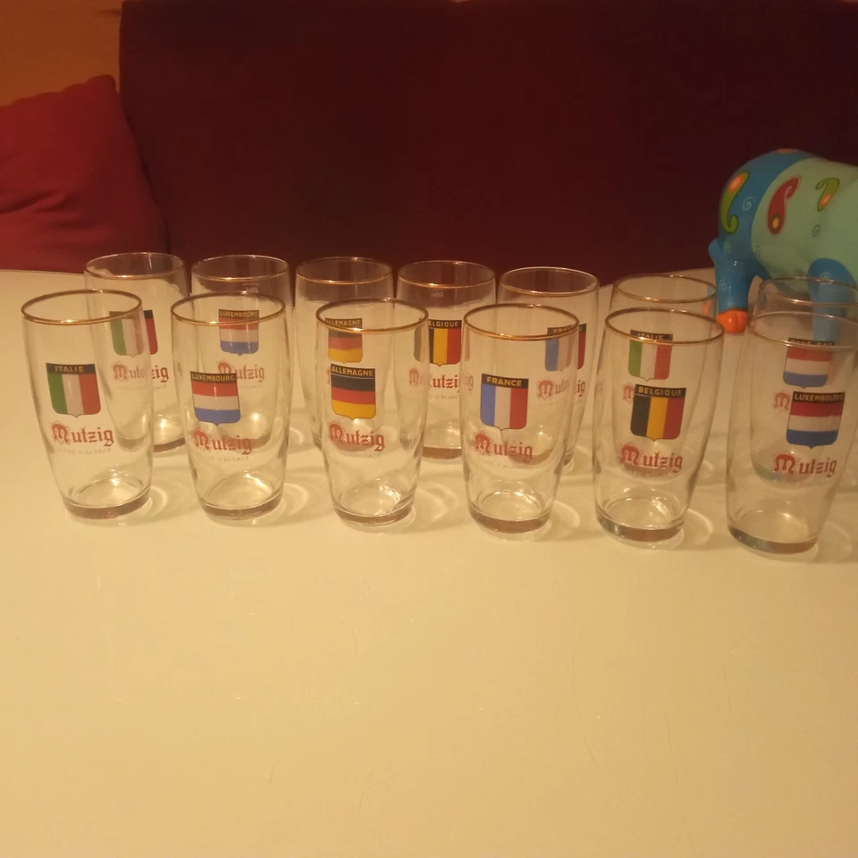 MUTZIG   Bière   12  verres   à   bière    20 cl    décor   DRAPEAUX     VINTAGE - Photo 1/4