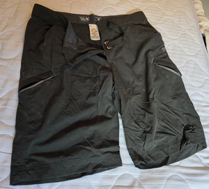 Mountain Hardwear Cargo Shorts Mens 36 Dark Green Hiking Outdoor Camping - Picture 1 of 4