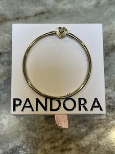 BRAND NEW - PANDORA 14k Gold Charm Bangle Bracelet Radiating Heart Clasp - Picture 1 of 7