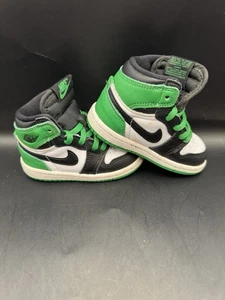 Toddler Nike Air Jordan 1 Retro High OG 'Lucky Green' Sneakers Sz 6C FD1413-031 - Picture 1 of 14