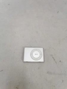Apple iPod shuffle 2nd Generation Silver (1 GB) A1204 / MP3 Player Only - Picture 1 of 4