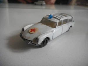 Efsi Citroen DS Break Ambulance in White - Bild 1 von 2