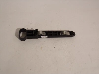 11 12 13 2011 2012 2013 VOLVO S60 HEADLIGHT LAMP LENS SMALL MOUNTING CLIP K3079 - Image 1 of 3