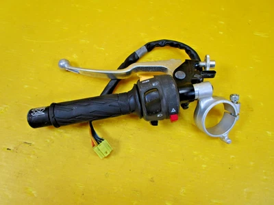 08 09 2008 2009 SUZUKI GSXR 600 750 LEFT CLIPON HANDLEBAR HEADLIGHT SWITCH LEVER - Image 1 of 4