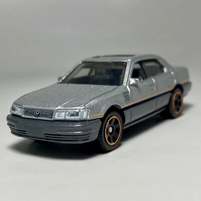 1994 Lexus LS 400 Silver 1:64 Scale Diecast Diorama Model Car #93 - Image 1 of 4