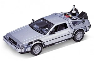 Welly Back To The Future 2 Delorean Time Machine Maßstab 1/24 Druckguss Modellauto - Bild 1 von 8