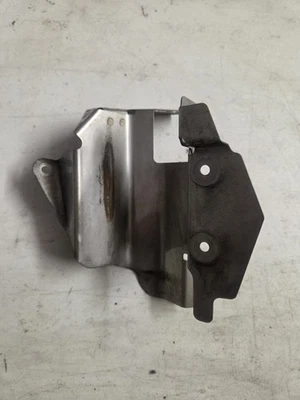 03 - 18 2009 Honda ST1300 right bracket  - Bild 1 von 3