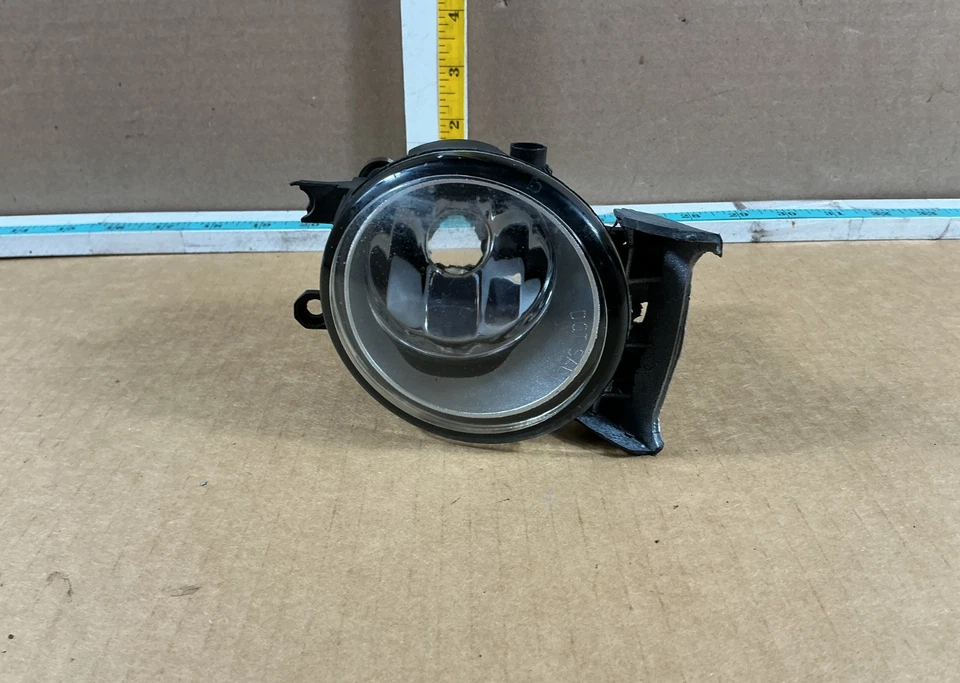 Faro antiniebla delantero izquierdo lado del conductor Toyota Sienna 2011-2020 81220-08020 OEM Foto 1 de 4