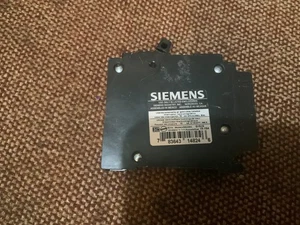 Siemens Q1515AFCP 15A Circuit Breaker - Picture 1 of 2
