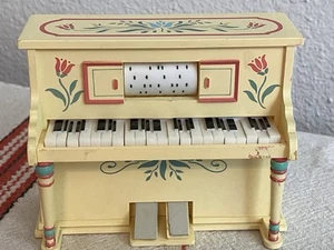Vtg 1985 Miniature Player Piano Enesco Variations Theme Paganini Dollhouse WORKS - Picture 1 of 16