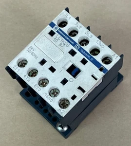 SCHNEIDER TELEMECANIQUE SQAURE D CONTACTOR LC1K06 10 B7, 24V 50/60HZ - Imagen 1 de 6