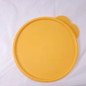 Yellow Tupperware Lid Replacement 2541D-6 Butterfly Tab - Picture 1 of 7