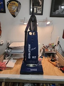 Aspirateur vertical Dust Care Evolution Prestige 6502 avec accessoires COMPLET reconditionné Nice - Photo 1 sur 14