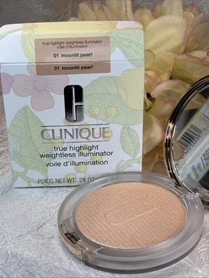 Clinique - True Highlighter Weightless Illuminator - 01 Moonlit Pearl - NIB Free - Image 1 of 2