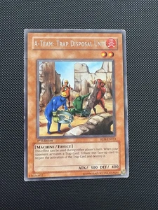 Yu-Gi-Oh A-Team: Unità Smaltimento Trappola RDS-EN033 1° Edizione Ultimate Rare DMG - Foto 1 di 3