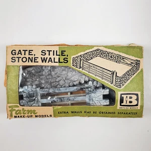 Britains Farm Series Make-Up Models - Gate, Stile, Stone Walls Set #1736 w/ Box - Picture 1 of 7