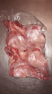 8 Kaninchen Schulter 2,0-2,2 kg Nur 32€ sehr saftig und lecker Ideal zum Grillen - Bild 1 von 2