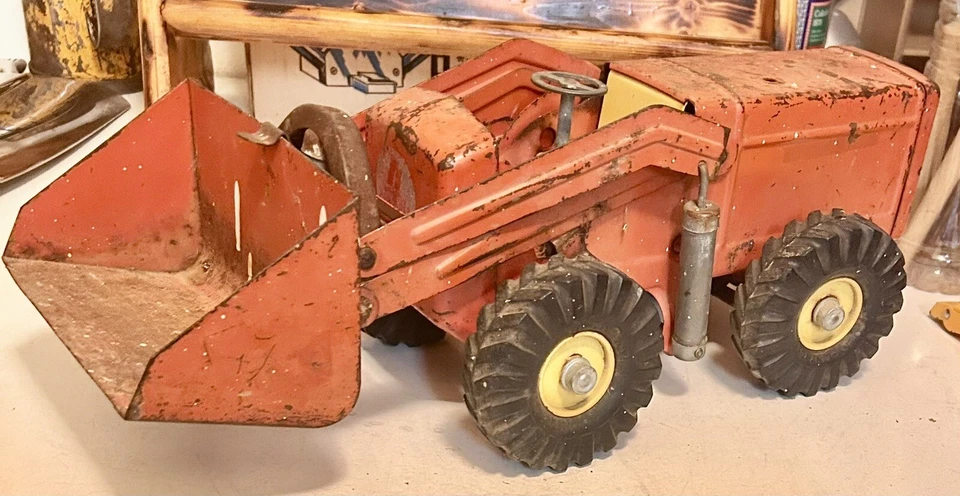 Vintage 50’s Pressed Steel Nylint Toys Red Hough Payloader Original - Image 1 of 4