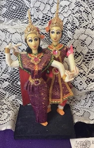 Vtg Siamese Thai Dolls Dancing Set Of Siamese Twin Thai Dolls On Base 7” Tall - Picture 1 of 11