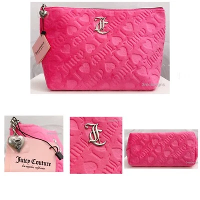NUEVO CON ETIQUETAS JUICY COUTURE Rosa Terciopelo Repujado JC Monogramas Bolso de Maquillaje/Bolso Grande Foto 1 de 4