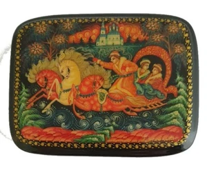 Lacquered Box - Troika - Russian Gift - Kholuy Painted by Nikolaeva - Picture 1 of 2