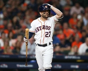 Foto de José Altuve caminando hasta el murciélago de los Astros de Houston 8x10 MLB - Imagen 1 de 1