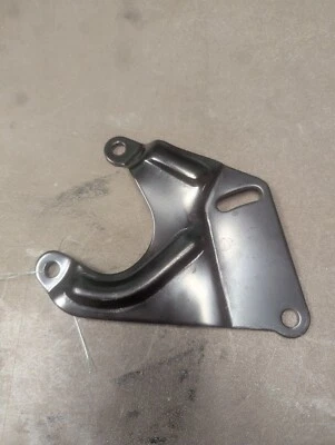 Soporte de dirección asistida Buick uno de 2 Skylark GS Riviera 225-231-350 Foto 1 de 4