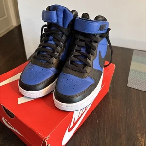 Nike Air Jordan Boys Shoes Size 7   Blue High Tops 554725-077 EUC Retro OG EUC  - Picture 1 of 3