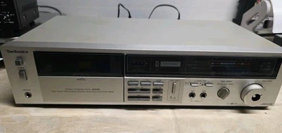 TECHNICS RS-M226 Estéreo Cassette Deck Encendido Cubierta de Cinta NO Reproduciendo Foto 1 de 4