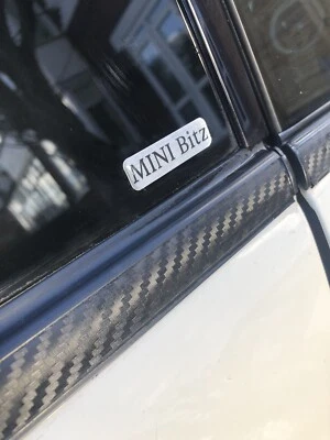 Per MINI R55 Fibra di Carbonio Look Belt Line Kit Guarnizione Finestra Vinile Clubman - Immagine 1 di 4