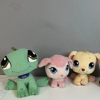2000s Hasbro Littlest Pet Shop Iguana Golden Retriever Dog Poodle LPS Plush Lot - Image 1 of 4