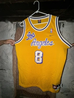 Camiseta deportiva amarilla vintage Nike Los Angeles Lakers Kobe Bryant #8, para hombre L Foto 1 de 4