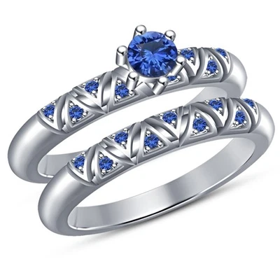 Juego de anillos de compromiso nupciales de zafiro creados en laboratorio redondos de 2 quilates de oro blanco de 14 quilates Foto 1 de 2