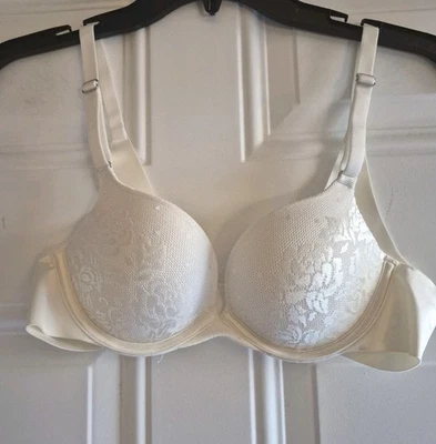 Sujetador SECRET TREASURES - 34A - Copa Push-Up Acolchada, Con Aros, Ajustable Correa, gancho/ojo Foto 1 de 4