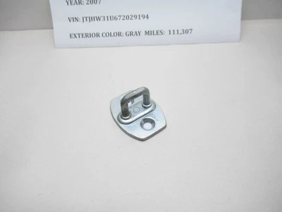 2006-2008 Lexus RX400h Front & Rear Door Lock Latch Striker 69410-AA030 OEM - Imagem 1 de 4