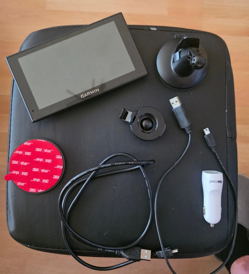 Garmin nüvi 2699 LMT-D Navigationsgerät - Bild 1 von 3