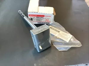 NUEVO OEM Honeywell L4064B2210 11" Ventilador/Interruptor de Control de Límite EN CAJA Envío Gratis - Imagen 1 de 9