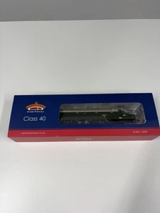 Bachmann 32-481 BR Class 40 D369 in BR Green Livery - Picture 1 of 8