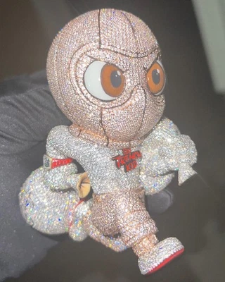 Colgante de dibujos animados Iced Out VVS laboratorio trinchera de diamantes pieza para niños Foto 1 de 4