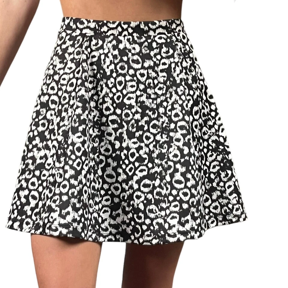 Lily White女式XS棕色和奶油色猎豹印花涤纶氨纶滑冰裙 — 第 1/4 张图片