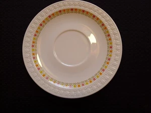 Platillo de salsa grande Corning Centura April Tulip 7-1/4" solo placa inferior - Imagen 1 de 10