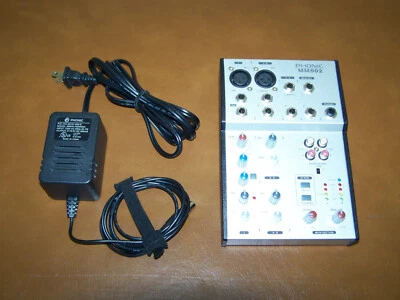 Mezclador compacto de audio/DJ/Ministudio Phonic MM 502 de 5 canales Foto 1 de 4