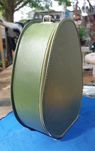 Vintage Teardrop luggage case Avocado Green Bag, Vanity, Purse, Sewing - Picture 1 of 7