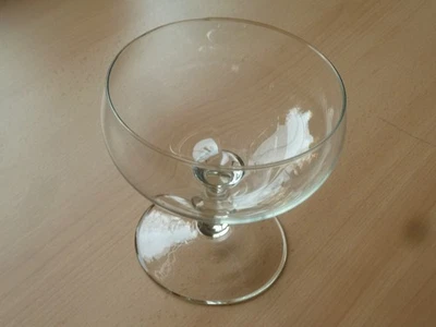 Glasschale Deko-Schale f. Süßigkeiten Gebäck Konfekt u.Ä., 15,5 x 15,5 cm - Bild 1 von 3