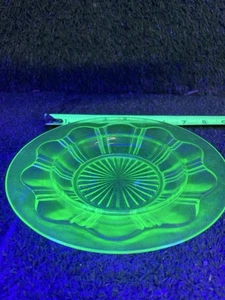 Green URANIUM Glass 7 In. Salad Plate Depression Era - Picture 1 of 7